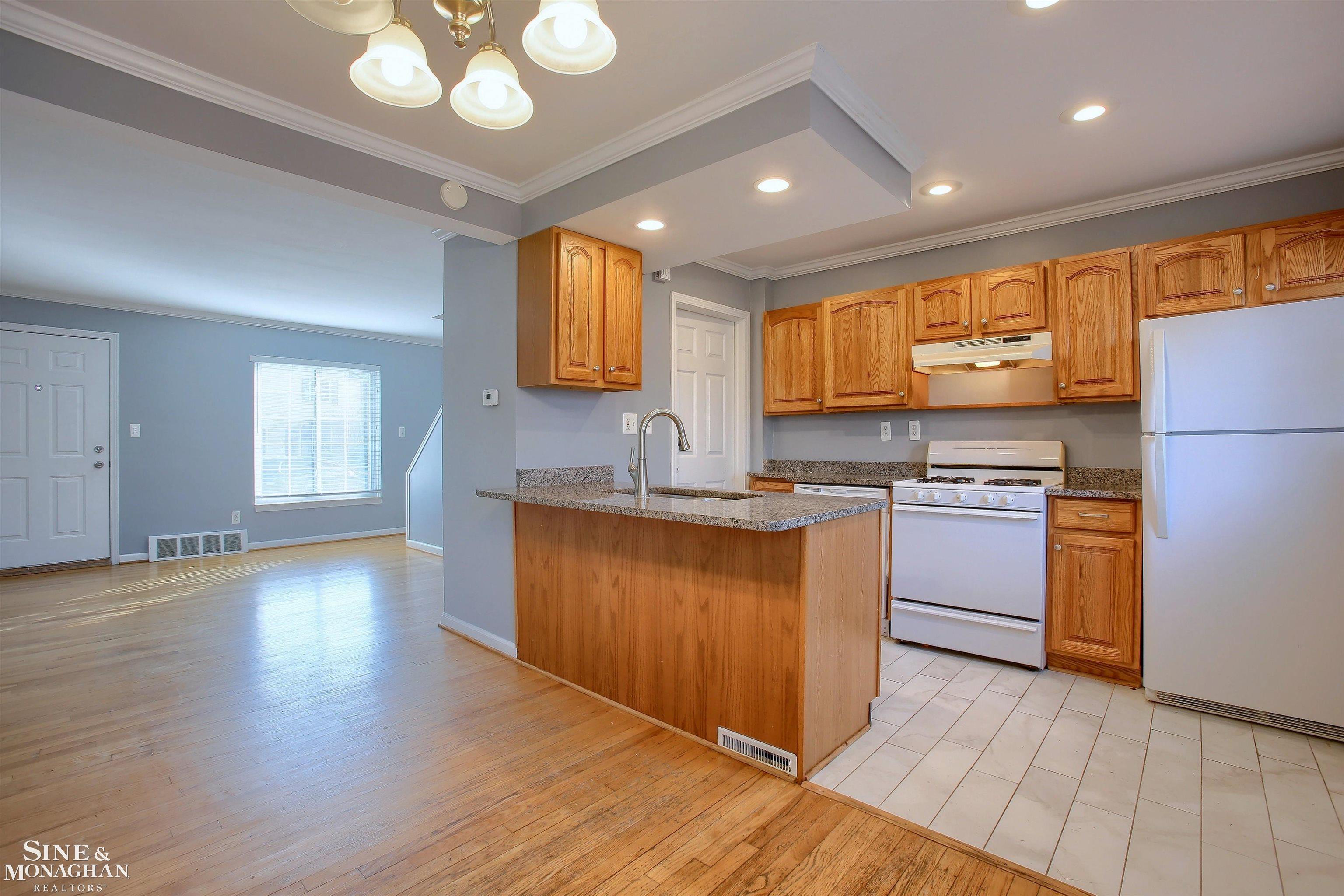 22959 Allen Road St. Clair Shores, MI 48080 - Photo 6 of 27