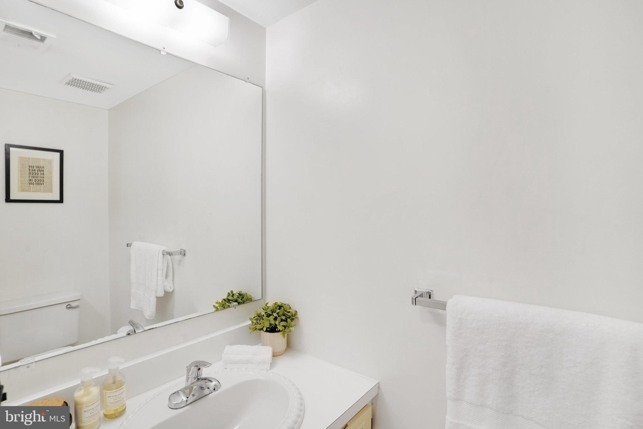 11877 Barrel Cooper Court Reston, VA 20191 - Photo 8 of 24 Main Level Half Bath