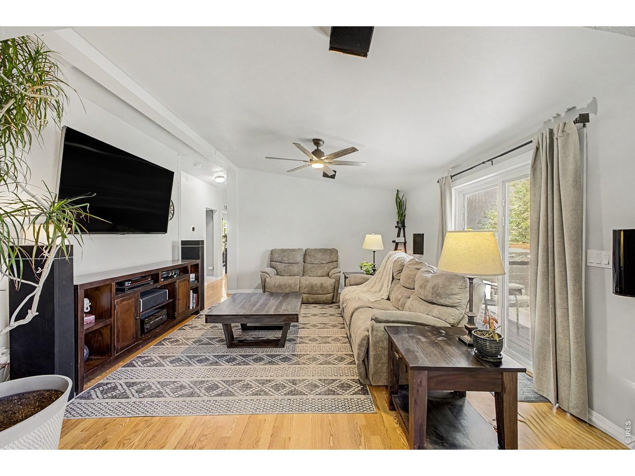 14500 Buckhorn Road Loveland, CO 80538 - Photo 6 of 34 Inviting living area
