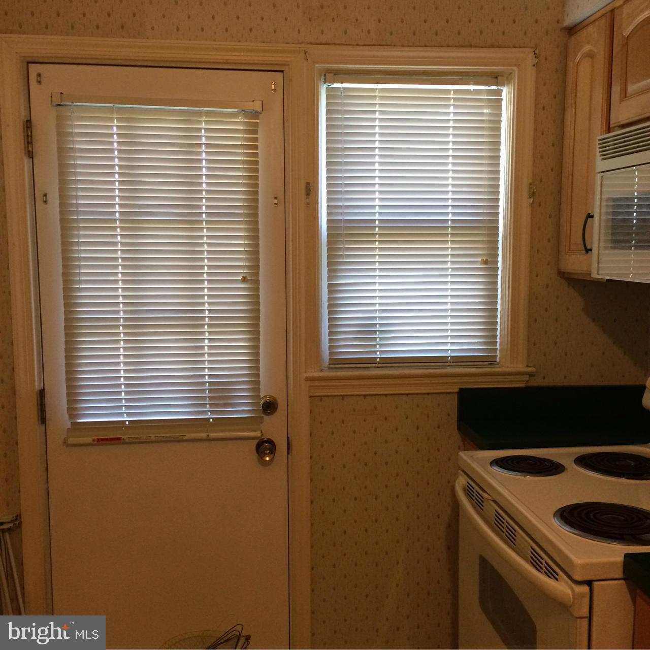 4445 Pall Mall Road Baltimore, MD 21215 - Photo 9 of 21 Kitchen