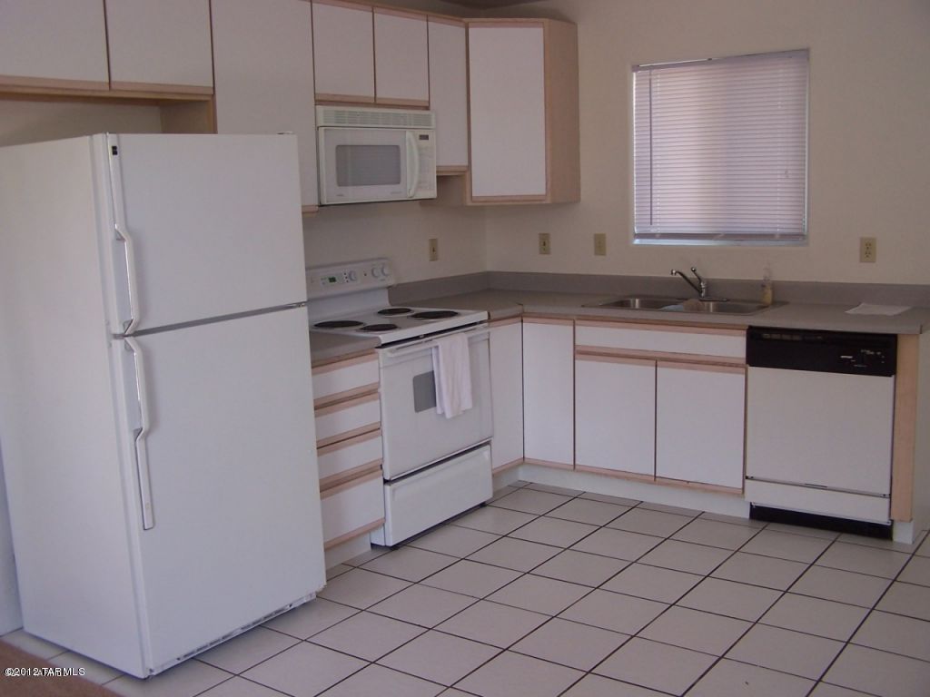 3075-3077 East Allen Road Tucson, AZ 85716 - Photo 5 of 10