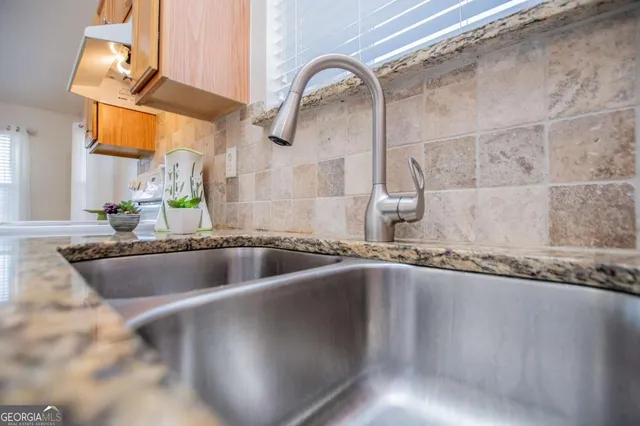 $319,900 | 226 Hampton Oaks Circle, Villa Rica, GA 30180