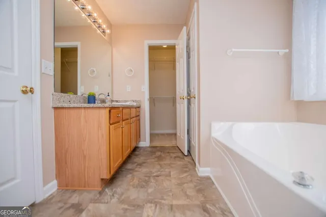 $319,900 | 226 Hampton Oaks Circle, Villa Rica, GA 30180