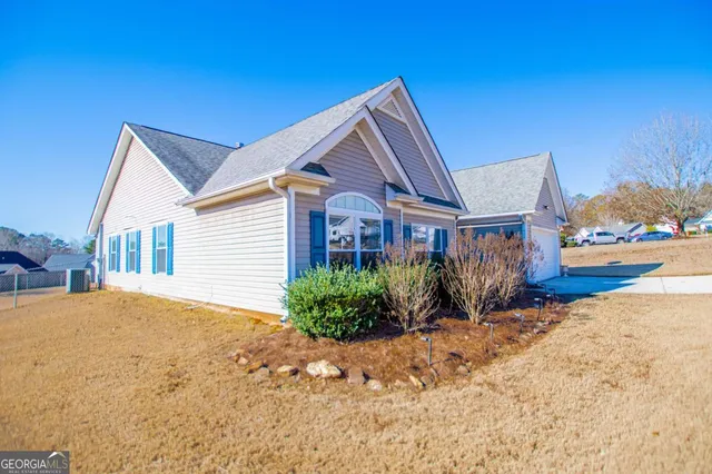 $319,900 | 226 Hampton Oaks Circle, Villa Rica, GA 30180