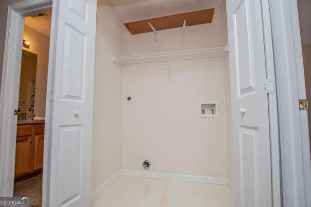 $319,900 | 226 Hampton Oaks Circle, Villa Rica, GA 30180