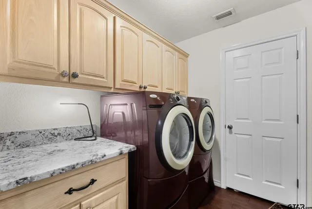 $535,000 | 16691 South Lakeview Drive, Troup, TX 75789