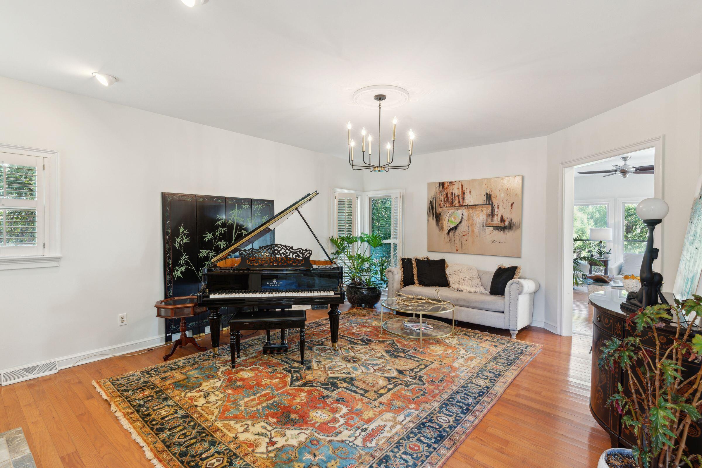 2457 Vaucluse Road Charleston, SC 29414 - Photo 21 of 76 2457VaucluseRd-KeenEyeMarketing-012