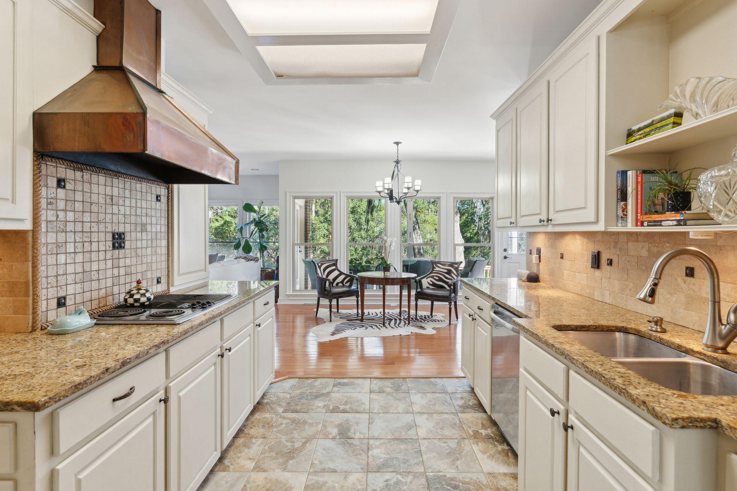 2457 Vaucluse Road Charleston, SC 29414 - Photo 8 of 76 2457VaucluseRd-KeenEyeMarketing-023