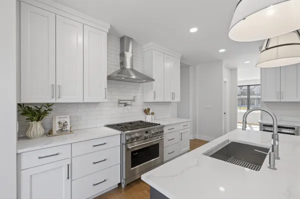 $1,399,900 | 8 Carmel Road, Pelham, NH 03076