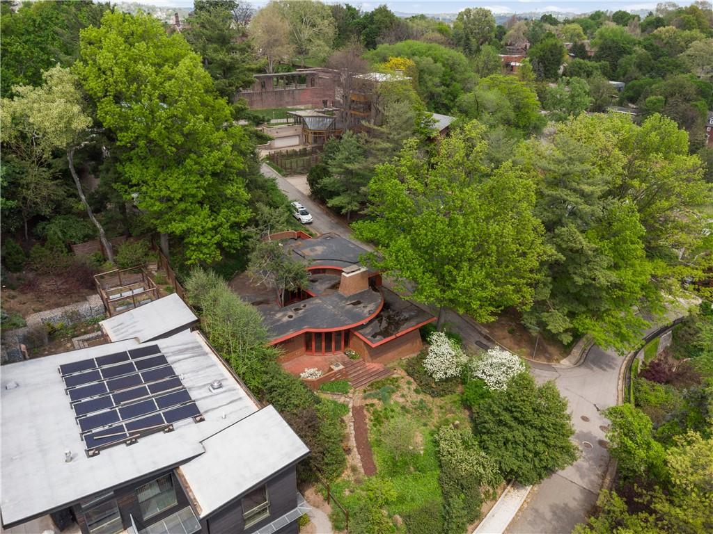 5139 Penton Road Pittsburgh, PA 15213 - Photo 29 of 32 an aerial view of a house with a yard