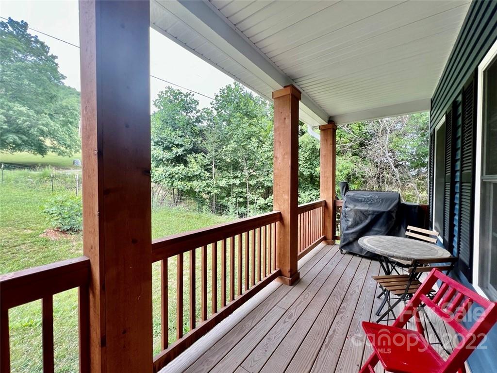 291 Bob Barnwell Road Fletcher, NC 28732 - Photo 8 of 44 Gallery Image 8