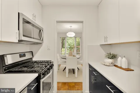 $290,000 | 2400 41st Street Northwest, Unit 212, Washington, DC 20007