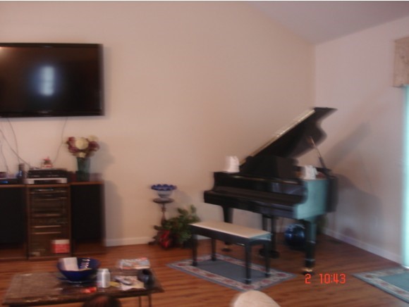 310 Deerfield Road Allenstown, NH 03275 - Photo 5 of 9