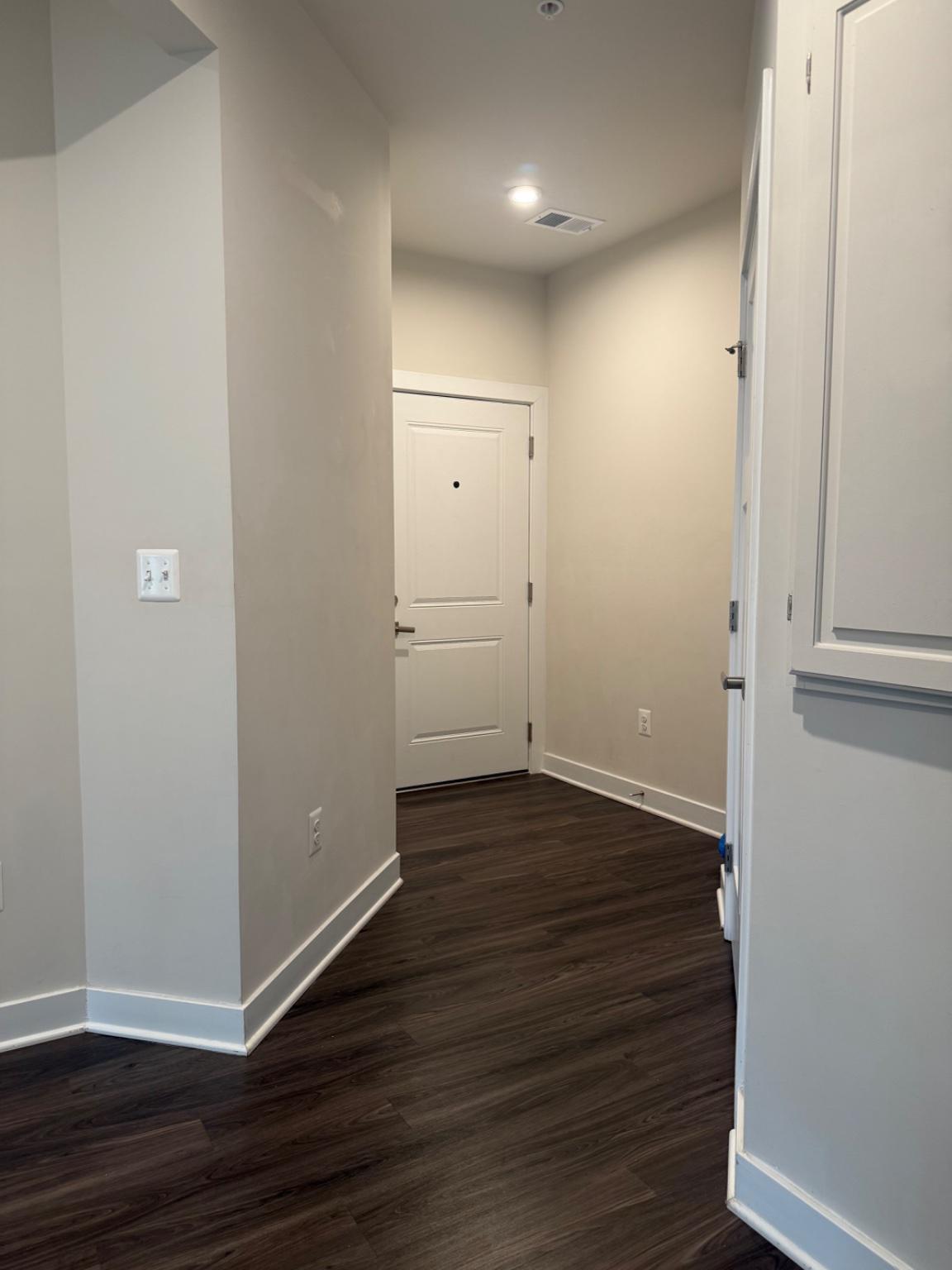 10010 Ruffian Way, Unit R Laurel, MD 20723 - Photo 3 of 30 Inviting entryway