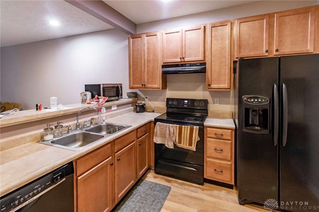 4335 Straight Arrow Road Beavercreek, OH 45430 - Photo 4 of 21