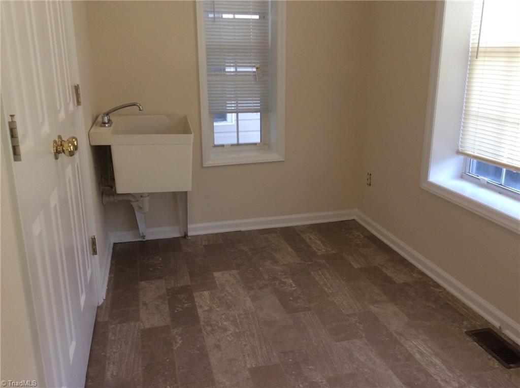 1604 Penny Road High Point, NC 27265 - Photo 11 of 28