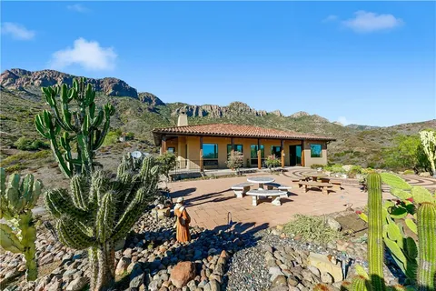 $2,395,000 | 8400 Mipolomol Road, Malibu, CA 90265
