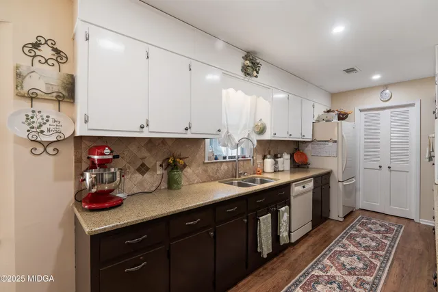 a kitchen with lots of counter top space