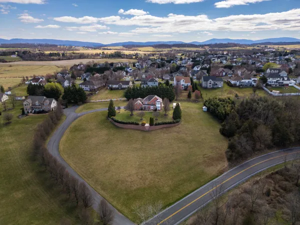 $600,000 | 635 Long Meadow Road, Fishersville, VA 22939