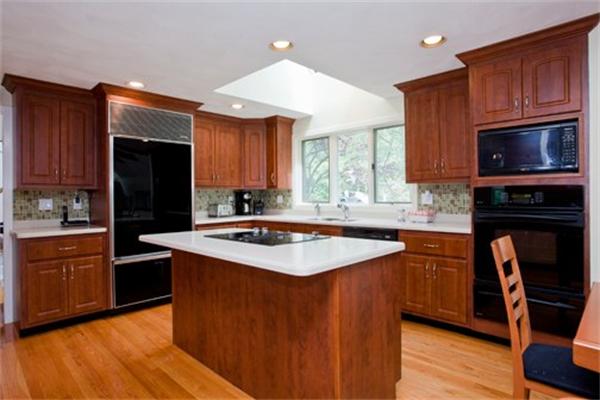 28 Farm Hill Road Natick, MA 01760 - Photo 4 of 11 Gallery Image 4