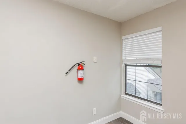 $2,900 | 208 Sunshine Court, Parlin, NJ 08859