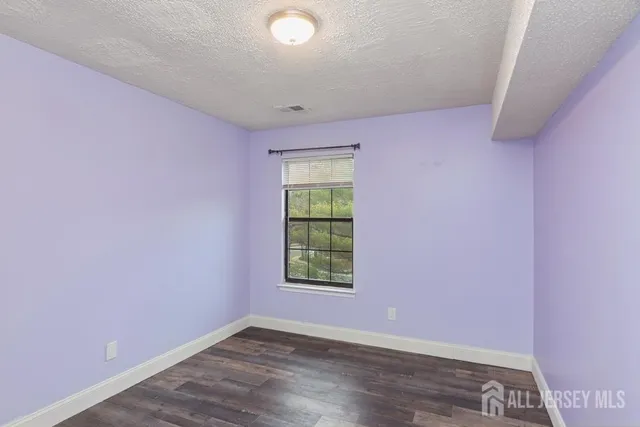 $2,900 | 208 Sunshine Court, Parlin, NJ 08859