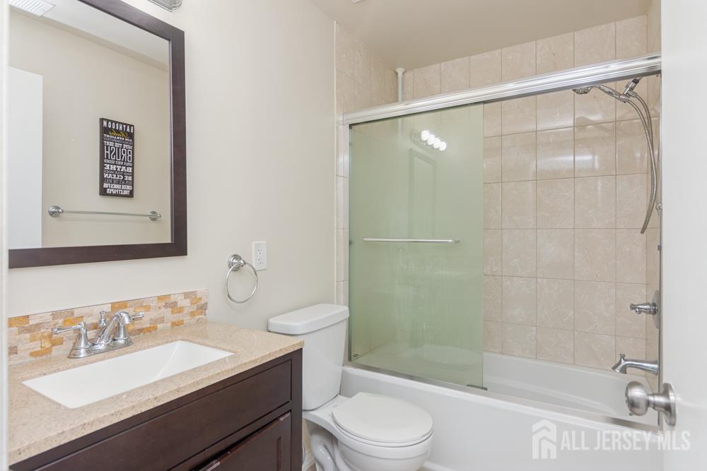 208 Sunshine Court Parlin, NJ 08859 - Photo 16 of 25