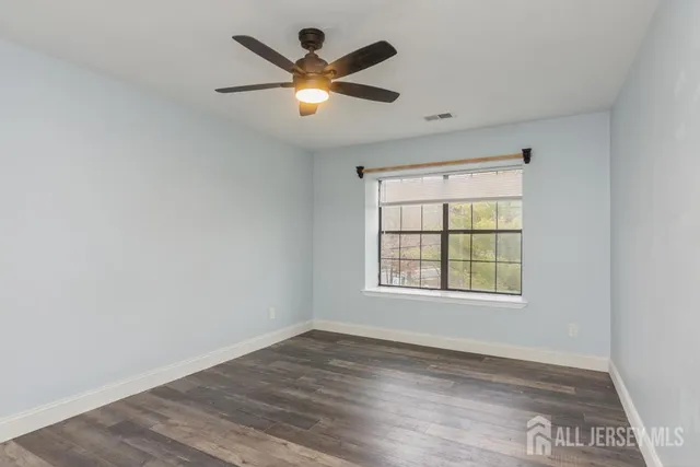 $2,900 | 208 Sunshine Court, Parlin, NJ 08859