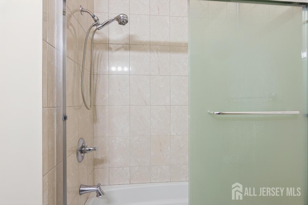 208 Sunshine Court Parlin, NJ 08859 - Photo 20 of 25