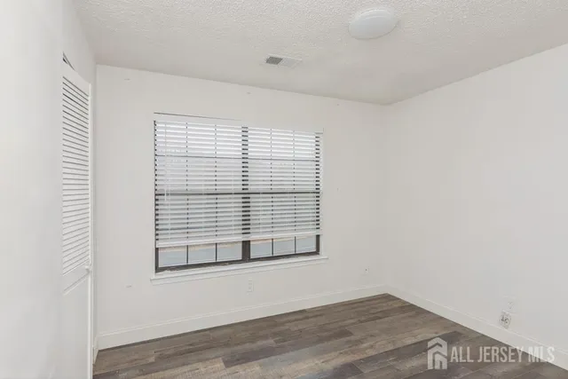 $2,900 | 208 Sunshine Court, Parlin, NJ 08859