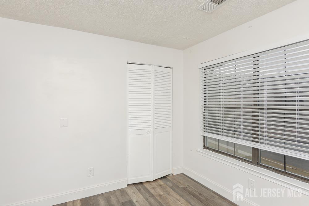 208 Sunshine Court Parlin, NJ 08859 - Photo 22 of 25