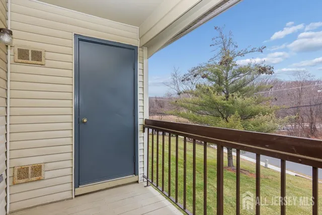 $2,900 | 208 Sunshine Court, Parlin, NJ 08859