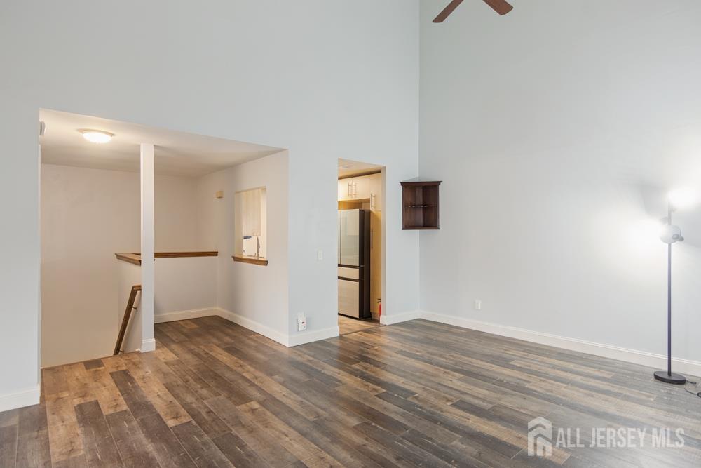 208 Sunshine Court Parlin, NJ 08859 - Photo 7 of 25