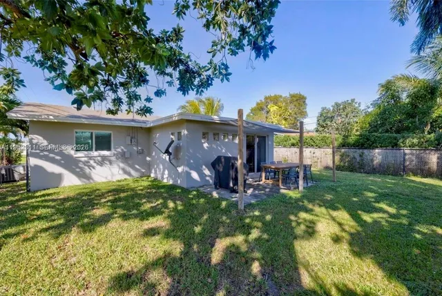 $376,500 | 5402 Northwest 25th Terrace, Tamarac, FL 33309