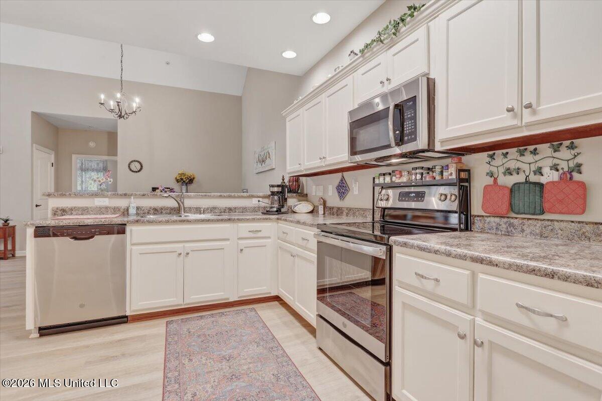 2690 Starlanding Road East, Unit A Southaven, MS 38672 - Photo 17 of 29 18-IMG_8639_40_41_42_43