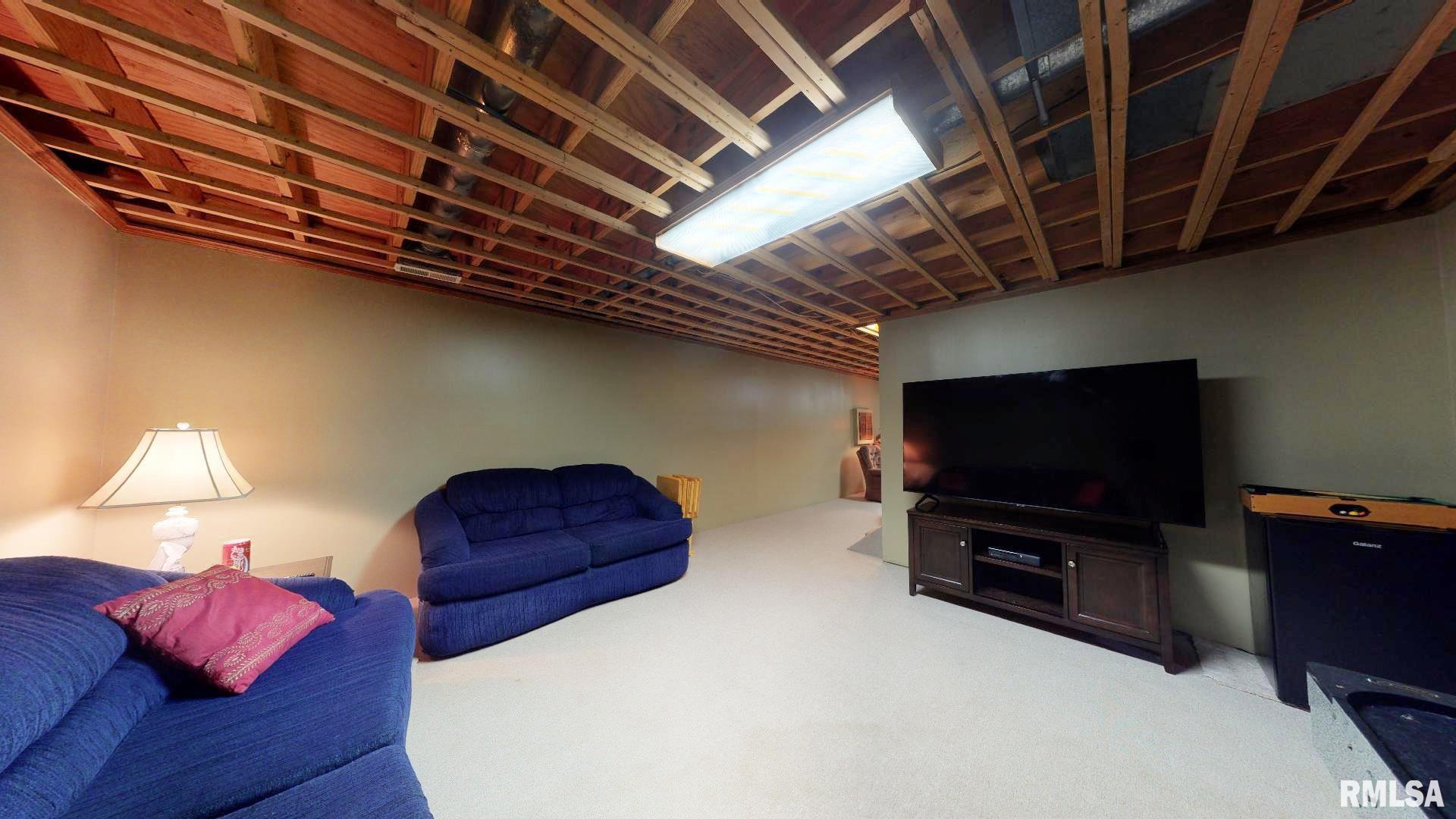 1828 Hunter Ridge Drive Springfield, IL 62704 - Photo 20 of 22 Gallery Image 20