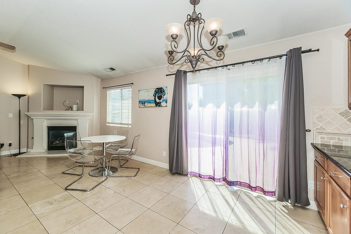 2864 Rialto Avenue Clovis, CA 93611 - Photo 13 of 43