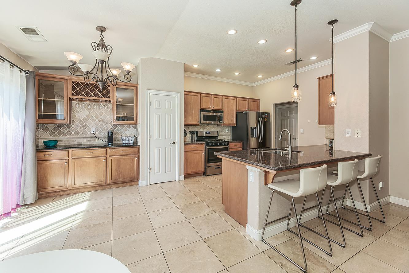 2864 Rialto Avenue Clovis, CA 93611 - Photo 14 of 43