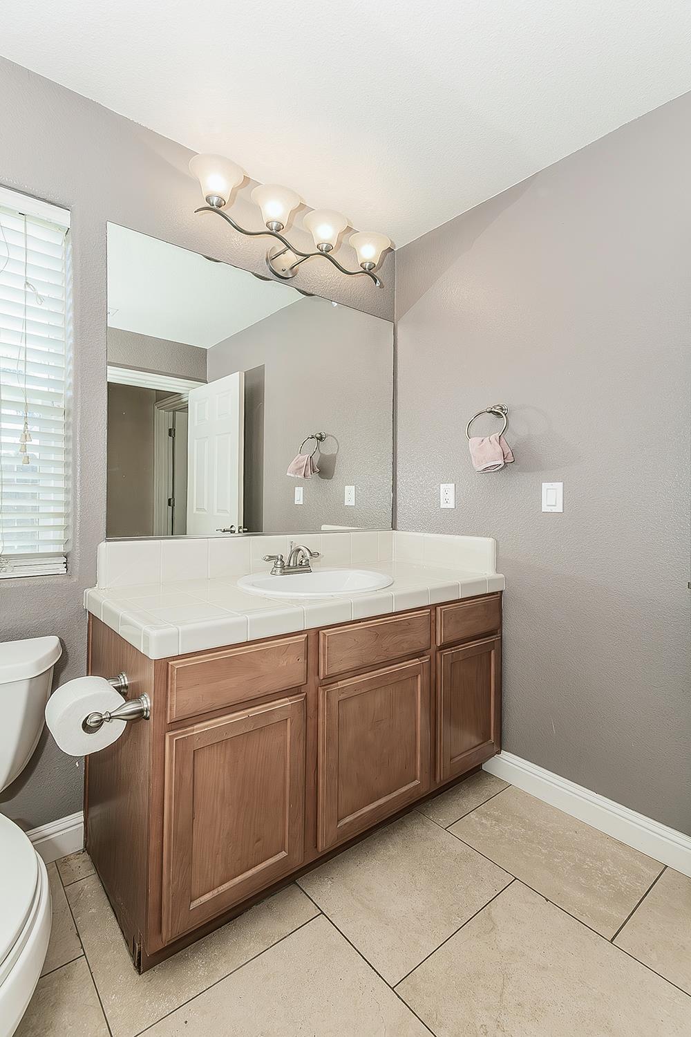 2864 Rialto Avenue Clovis, CA 93611 - Photo 28 of 43