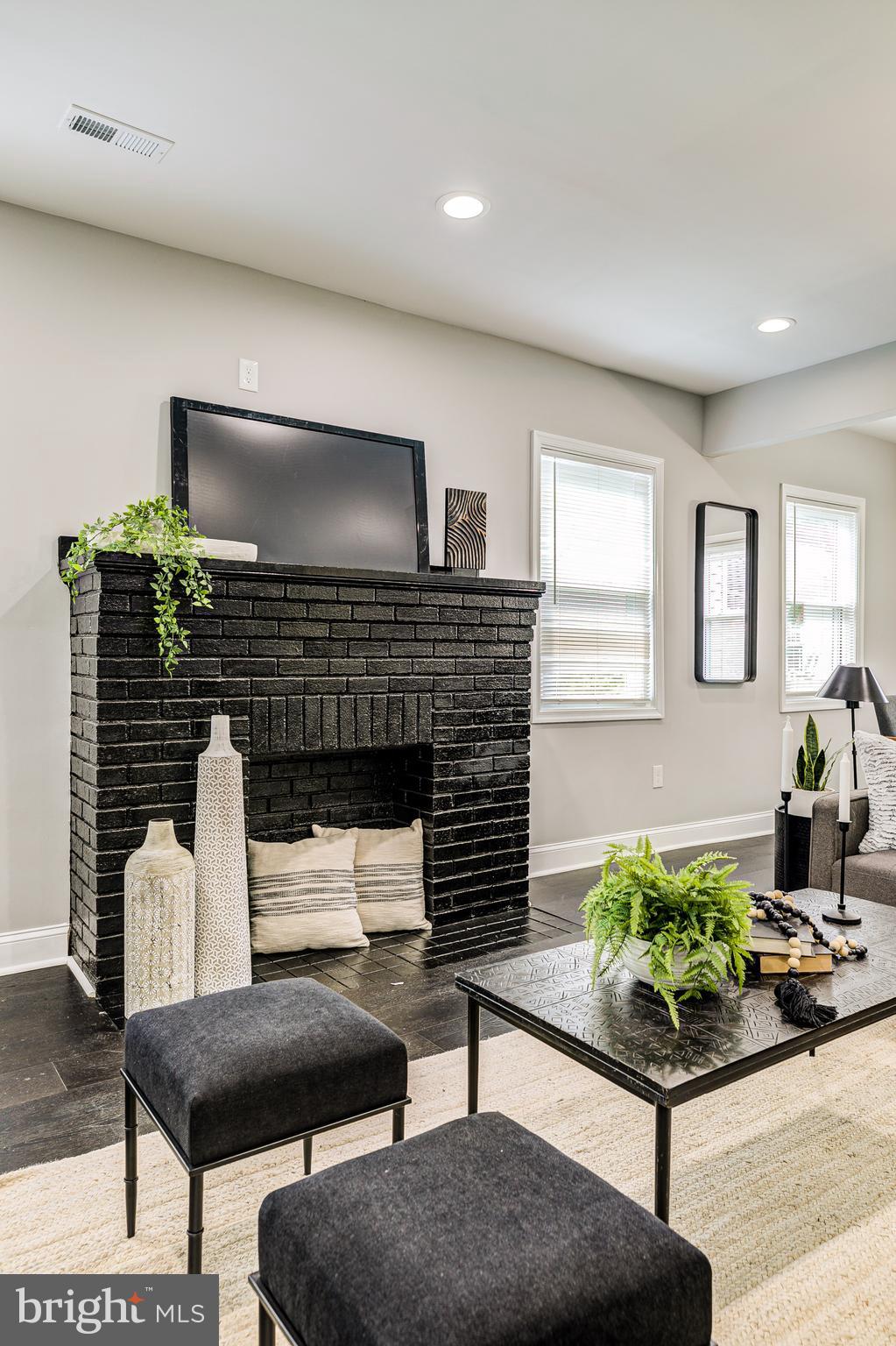 4104 Chatham Road Baltimore, MD 21207 - Photo 11 of 44
