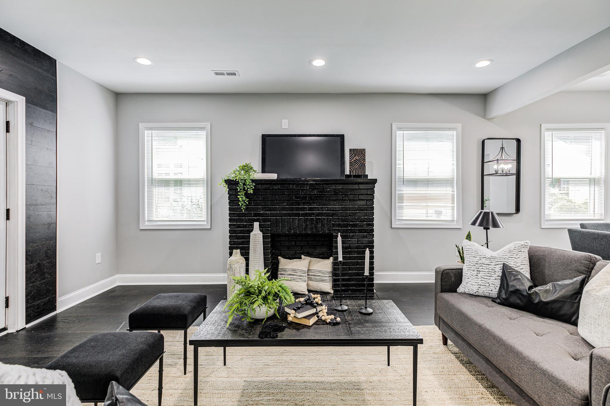4104 Chatham Road Baltimore, MD 21207 - Photo 12 of 44
