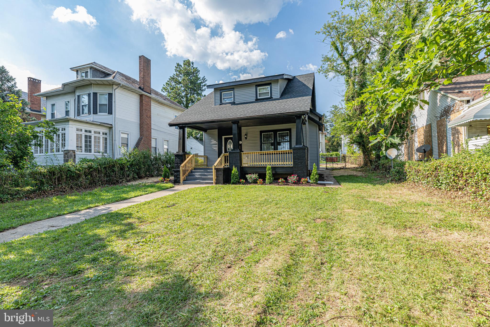 4104 Chatham Road Baltimore, MD 21207 - Photo 3 of 44