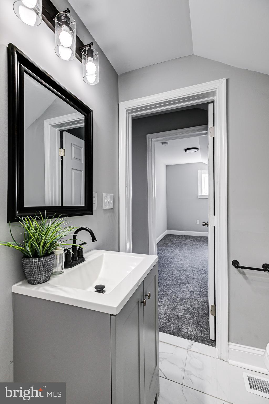 4104 Chatham Road Baltimore, MD 21207 - Photo 40 of 44