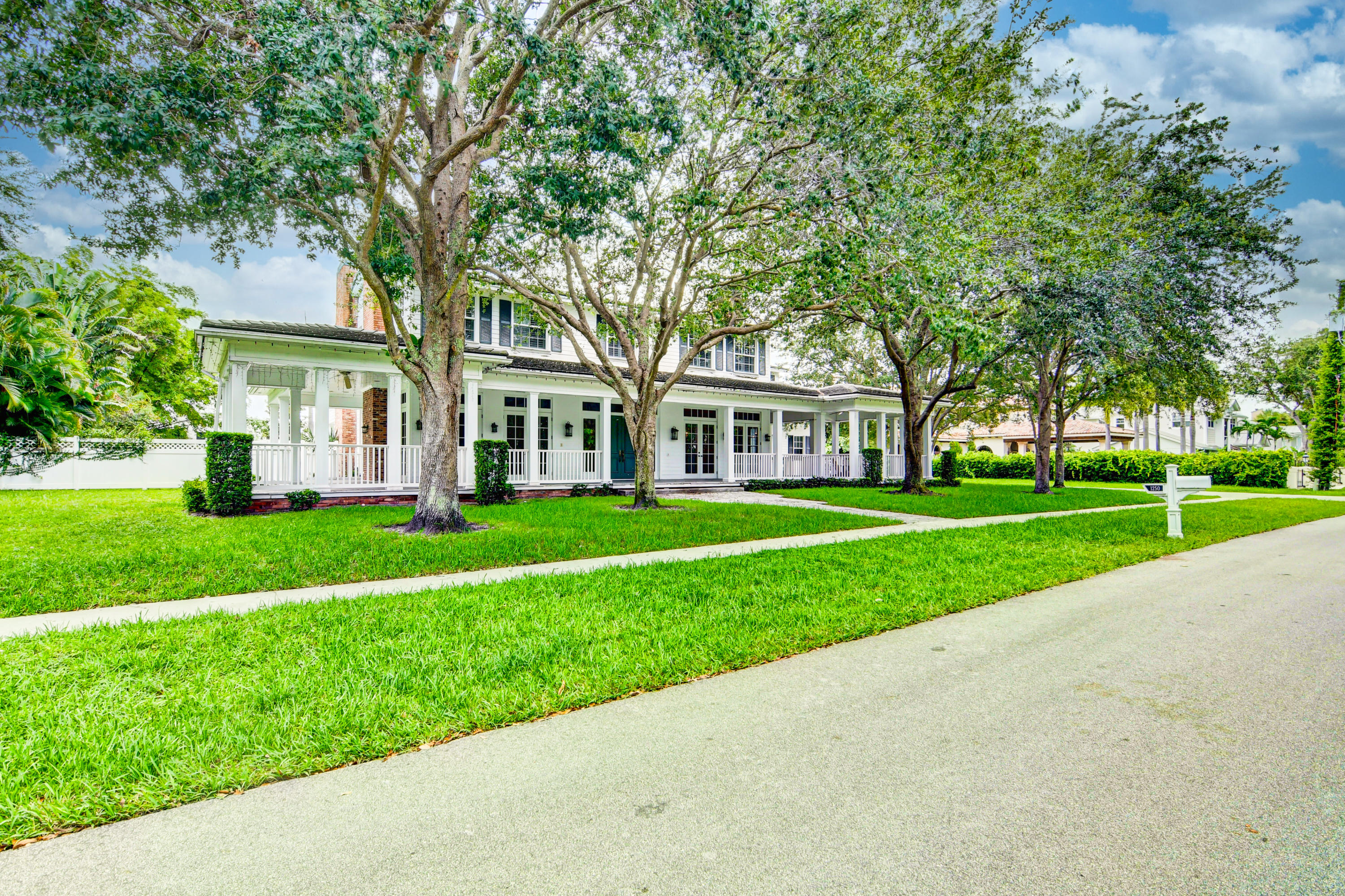 1250 Southwest 21st Lane Boca Raton, FL 33486 - Photo 3 of 86 03_dsc_1283_4_5_6_7