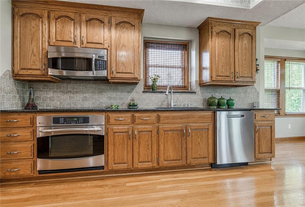 21600 South Lackman Road Spring Hill, KS 66083 - Photo 12 of 44