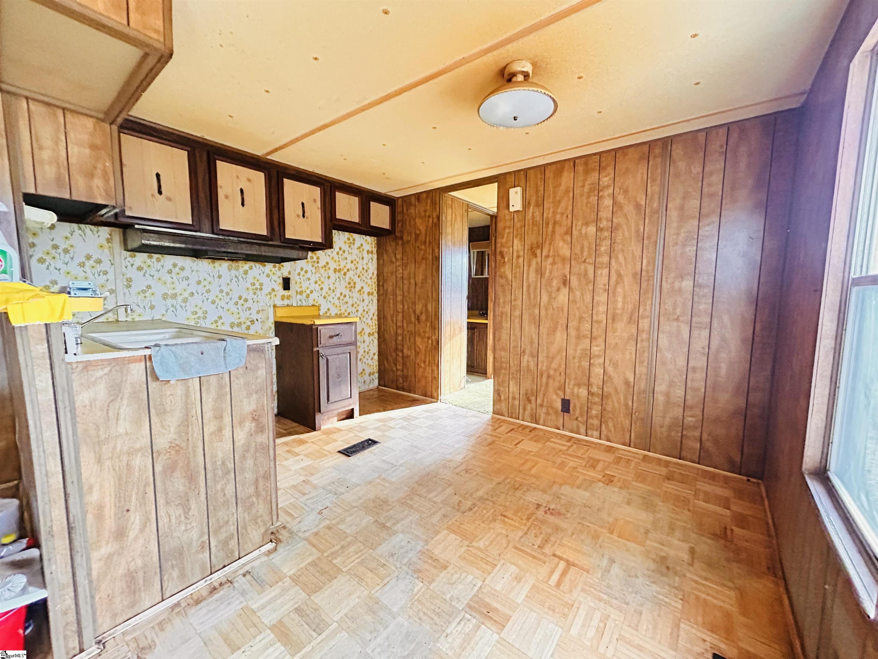 822 Ranch Road Laurens, SC 29360 - Photo 4 of 12