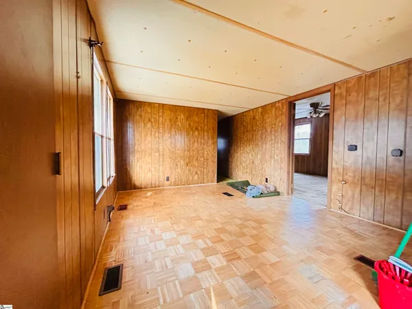 $125,000 | 822 Ranch Road, Laurens, SC 29360