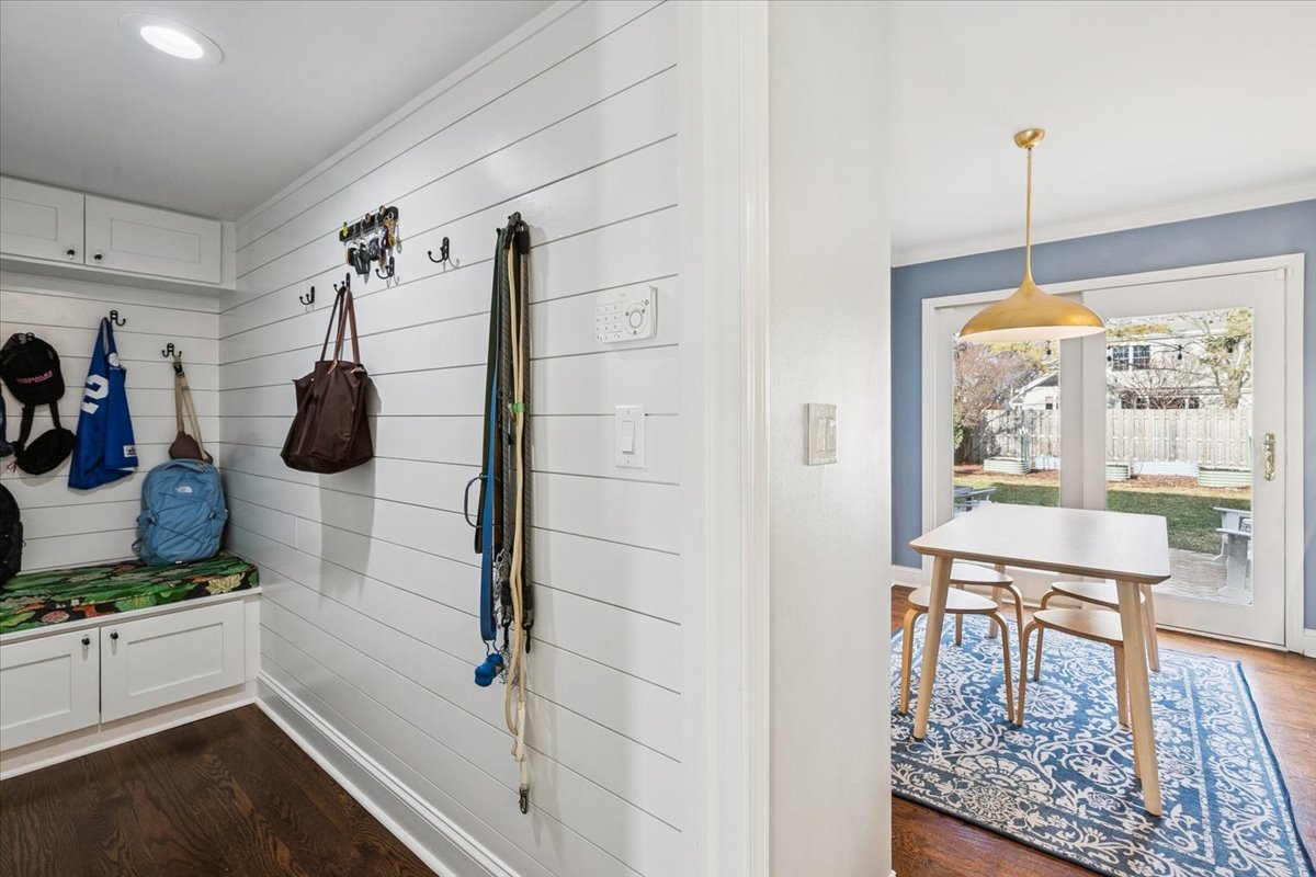 216 East Scranton Avenue Lake Bluff, IL 60044 - Photo 13 of 32 a very nice looking living room with a large window