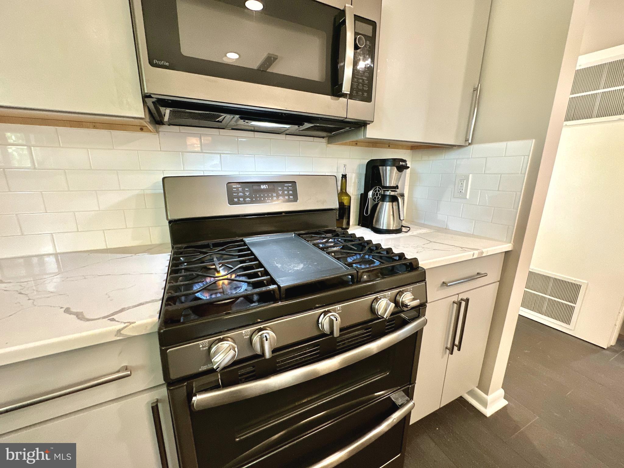 11106 Bybee Street Silver Spring, MD 20902 - Photo 6 of 33