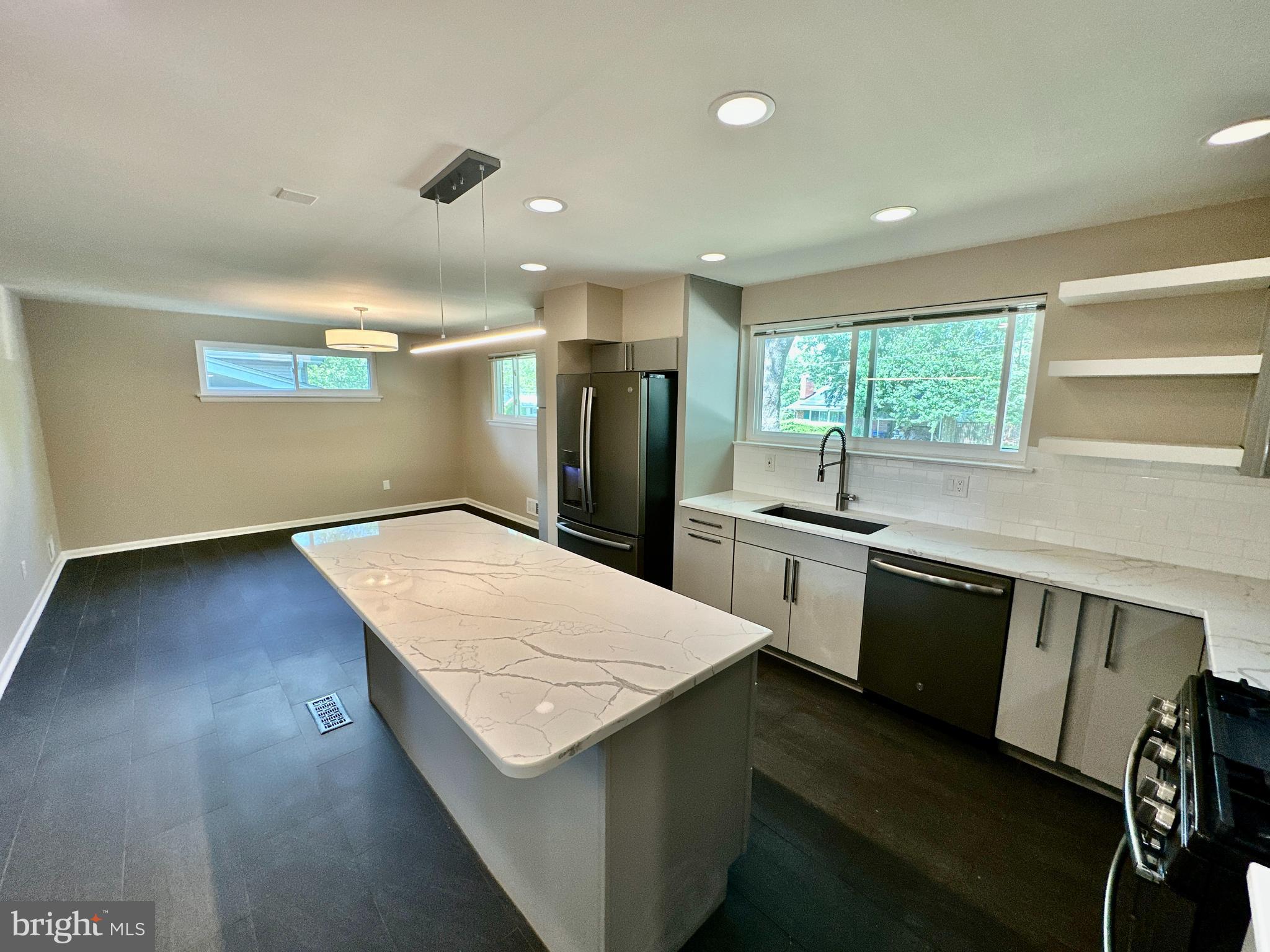 11106 Bybee Street Silver Spring, MD 20902 - Photo 7 of 33